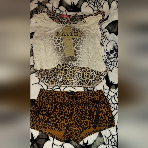 Y2K Cheetah Scene Top - Picture 4 of 9